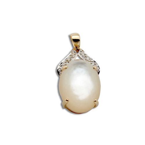 14KT Yellow Gold Oval Shaped MOP (Mother of Pearl Shell) with Diamond Pendant